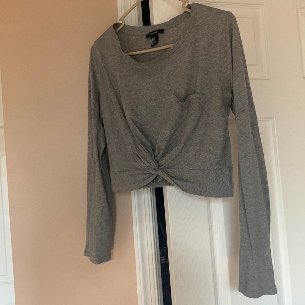 forever 21 gray crop top with a knot in the front and pocket, size medium